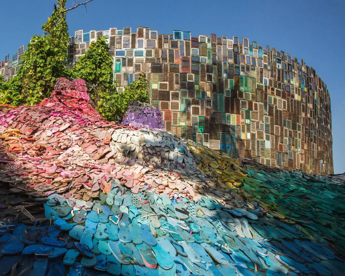 Liina Klauss 装置 5,000 Lost Soles